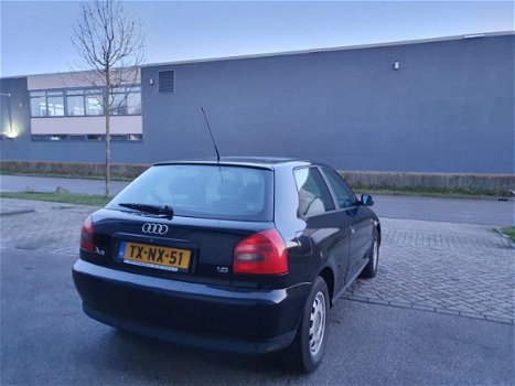 Audi A3 - 1.8 5V Ambiente AUTOMAAT/AIRCO/LEDER/PSENSOR/ 2 X SLEUTELS - 1