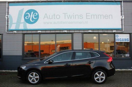 Volvo V40 - 2.0 D4 SUMMUM BUSS LEDER ELEKTR STOELEN - 1