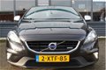 Volvo V40 - 2.0 D4 R-DESIGN BUSS LED LEDER TREKHAAK MOOI - 1 - Thumbnail