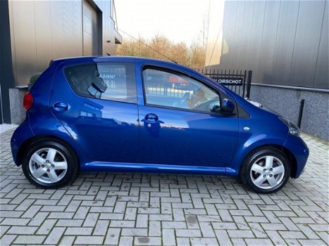 Toyota Aygo - 1.0-12V + NWE APK/Airco/Elekt.ramen/AUX/5-deurs - 1