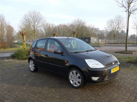 Ford Fiesta - 1.4 TDCi Futura *2e EIGENAAR*AIRCO*NIEUWE APK - 1