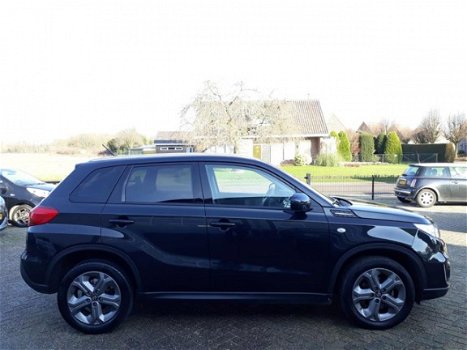 Suzuki Vitara - 1.6 Exclusive - Automaat - Navi - Trekhaak - 1