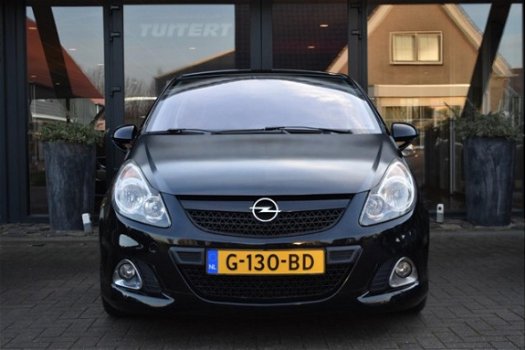 Opel Corsa - 1.6-16V T OPC [ NAVIGATIE CLIMATE CONTROLE ] - 1