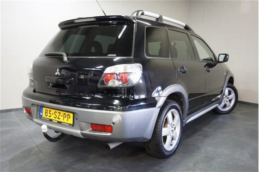 Mitsubishi Outlander - 2.4 Instyle 4WD - 1