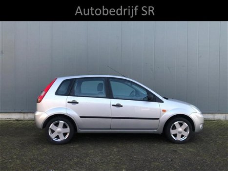 Ford Fiesta - 1.4-16V First Edition Airco / Nieuwe APK / NAP / 5 Deurs - 1