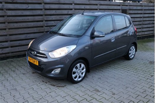 Hyundai i10 - 1.2 i-Motion Cool airco / afneembare trekhaak / 6 maand bovag garantie - 1