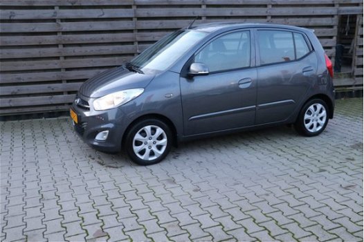 Hyundai i10 - 1.2 i-Motion Cool airco / afneembare trekhaak / 6 maand bovag garantie - 1