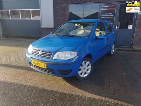 Fiat Punto - 1.4-16V Young Airco / Centrale vergrendeling - 1