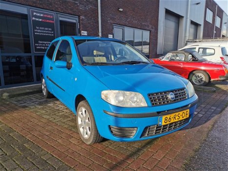 Fiat Punto - 1.4-16V Young Airco / Centrale vergrendeling - 1