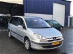 Peugeot 807 - 2.2 SR 7 pers/ Climate/ Cruise/ 4x El. raam/ NAP - 1 - Thumbnail