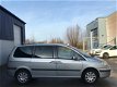 Peugeot 807 - 2.2 SR 7 pers/ Climate/ Cruise/ 4x El. raam/ NAP - 1 - Thumbnail