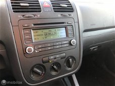 Volkswagen Golf - 1.4 Black Airco / 18 inch Zwart/Getint glas