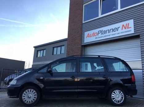 Seat Alhambra - 2.0 Stella Clima Cruise Control 7-Persoons - 1