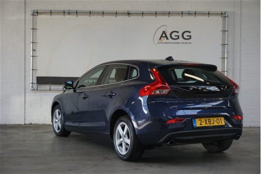 Volvo V40 - 2.0 D4 Momentum Business Navigatie. 190PK - 1