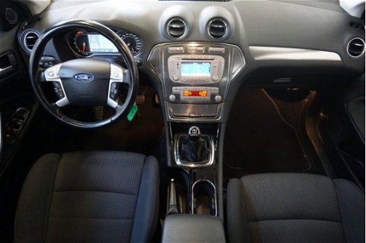 Ford Mondeo Wagon - 2.0-16V Titanium. Navigatie. Dealeronderhouden - 1
