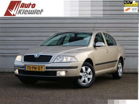 Skoda Octavia - 1.6 Ambiente /Airco/Cruise/Trekhaak - 1