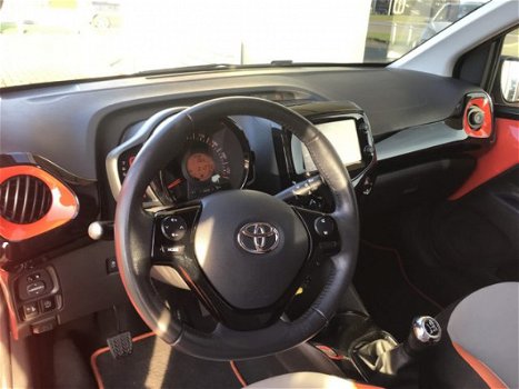 Toyota Aygo - 1.0 VVT-i x-cite | Camera | Ecc | Cruise | Pdc | - 1