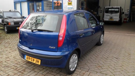 Fiat Punto - Zeer nette auto 5 deurs AIRCO 121000 Km - 1