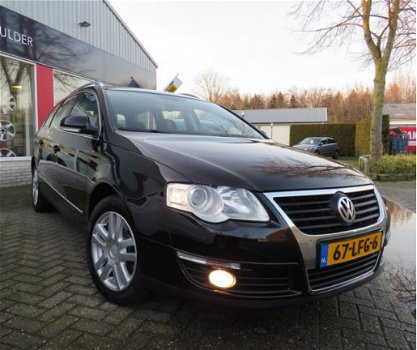 Volkswagen Passat Variant - 1.6 TDI Comfortline NAVI / AIRCO/ECC / CRUISE CONTR - 1