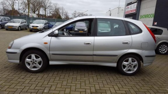 Nissan Almera Tino - 1.8 Luxury - Met ketting Motor - APK TOT : 22-02-2021 - 1