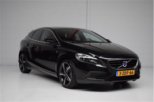 Volvo V40 - 2.0 D4 Ocean Race Business R-design SPORT 190pk PANORAMADAK/XENON/LEDER/CAMERA/HARMAN-KA - 1