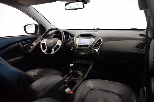 Hyundai ix35 - 2.0i i-Catcher Leder/Panoramadak/Trekhaak/Navigatie/Cruise-control 1900kg trekgewicht - 1