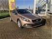 Volvo V40 Cross Country - 1.6 D2 Kinetic Export Prijs NL Prijs 6950, - 1 - Thumbnail