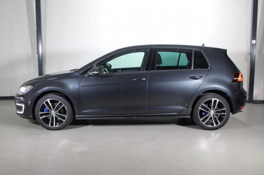 Volkswagen Golf - 1.4 TSI GTE*EX BTW*LEDER*NAVI*XENON*PDC*17'' - 1