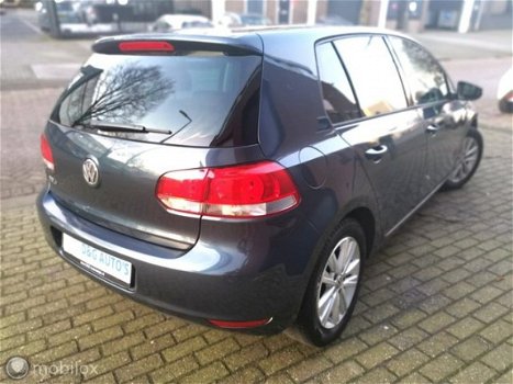 Volkswagen Golf - 1.2 TSI Highline BlueMotion - 1