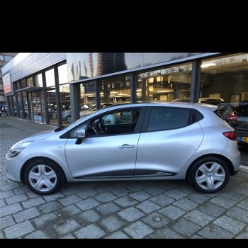 Renault Clio - 1.2 Expression 16V // NAVI // AC // PANO - 1