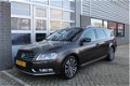 Volkswagen Passat Variant - 1.4 TSI Highline Panoramadak Leder Navigatie DSG N.A.P - 1 - Thumbnail