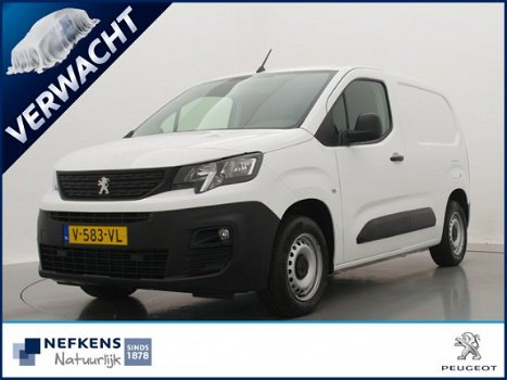 Peugeot Partner - 1.6 BlueHDI 100pk Premium 3-zits | Navigatie | Parkeersensoren | Airco | - 1