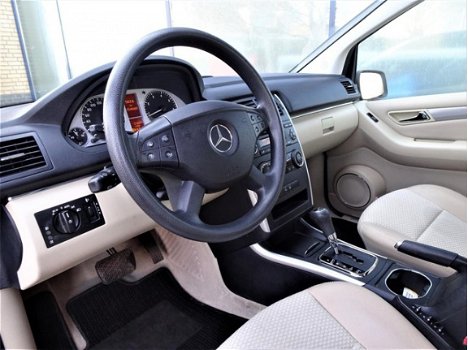 Mercedes-Benz B-klasse - 170 _2009_Clima_Autom_PDC_Navi_Xenon - 1