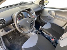 Peugeot 107 - 1.0-12V XR NAP/Airco/5 deurs/Onderhoudshistorie/verkeerd in nette staat