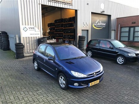 Peugeot 206 - 2.0 HDi X-line Airco El Ramen Cent. Deur Verg. ZONDAG OPEN - 1