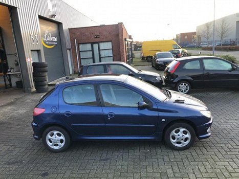 Peugeot 206 - 2.0 HDi X-line Airco El Ramen Cent. Deur Verg. ZONDAG OPEN - 1