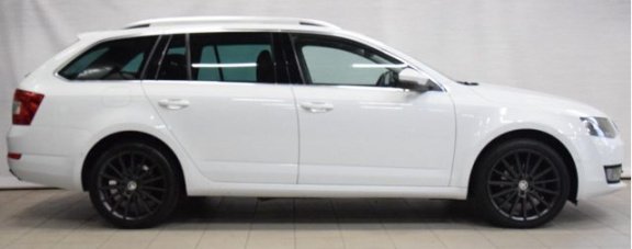 Skoda Octavia Combi - 1.6TDI BUSINESSLINE ELEGANCE DSG APPLE - 1