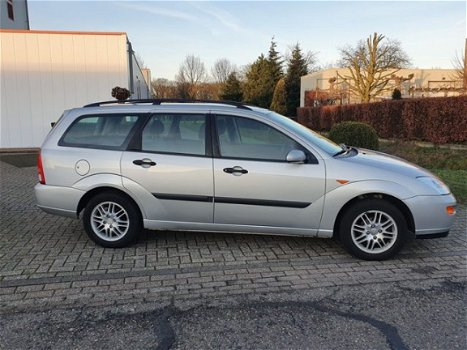 Ford Focus Wagon - 1.6I 16V AMBIENTE Nieuwe APK - 1