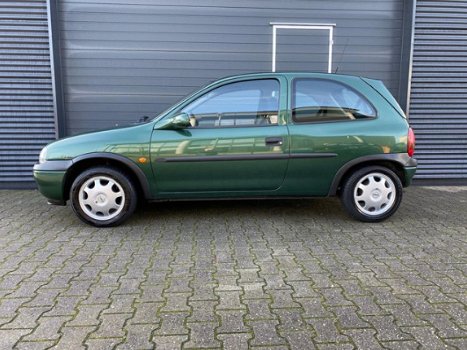 Opel Corsa - 1.2i-16V Onyx - 1