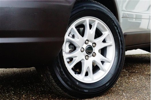 Volvo XC70 - 2.5 T Geartronic Comfort Line Cross Country AUT Schuif-/kanteldak Keurige auto - 1