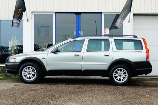 Volvo XC70 - 2.5 T Geartronic Comfort Line Cross Country AUT Schuif-/kanteldak Keurige auto - 1