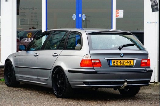 BMW 3-serie Touring - 318i Special Executive AUT Leder Luxe uitvoering NAVI Trekhaak NAP - 1