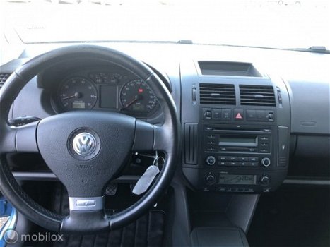 Volkswagen Polo - 1.6-16V Sportline - 1