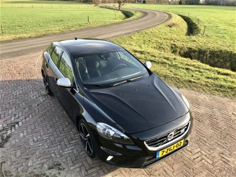 Volvo V40 - 2.0 D4 R-Design Bns - 1