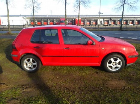 Volkswagen Golf - 1.6 Trendline ZO INGERUILD DUS ZO WEG PRIJS ALTIJD VOLOP KEUZE MEER TYPE, S - 1