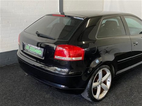 Audi A3 - 1.6 FSI Ambiente sport 3D *ZWART - 1