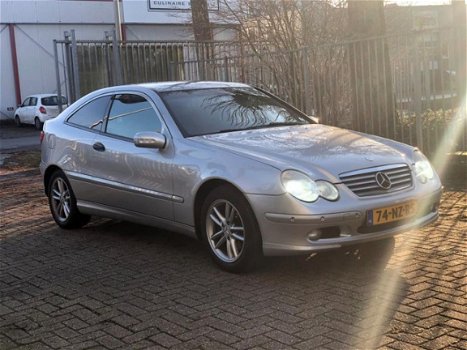 Mercedes-Benz C-klasse Sportcoupé - 200 CDI Xenon PDC AUTOMAAT - 1