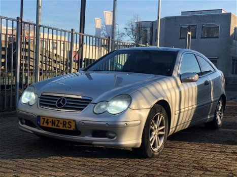 Mercedes-Benz C-klasse Sportcoupé - 200 CDI Xenon PDC AUTOMAAT - 1