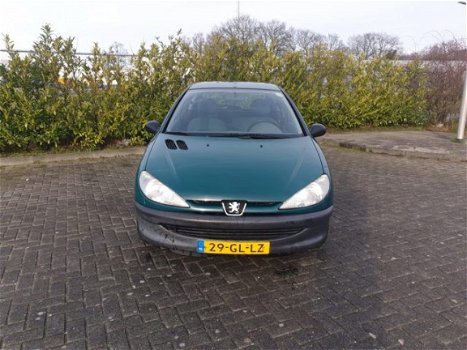 Peugeot 206 - 1.1 XN Koopje Beetje apk Lees tekst - 1