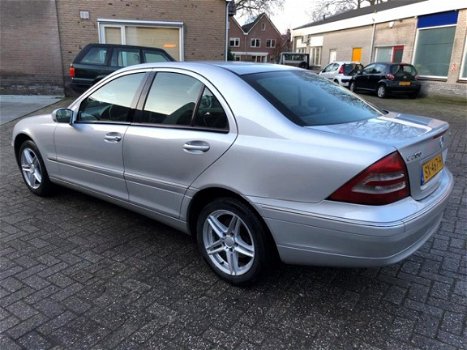 Mercedes-Benz C-klasse - 200 CDI Classic AIRCO LM VELGEN ORG 154335 KM ZEER NETTE AUTO LUXE UITVOERI - 1